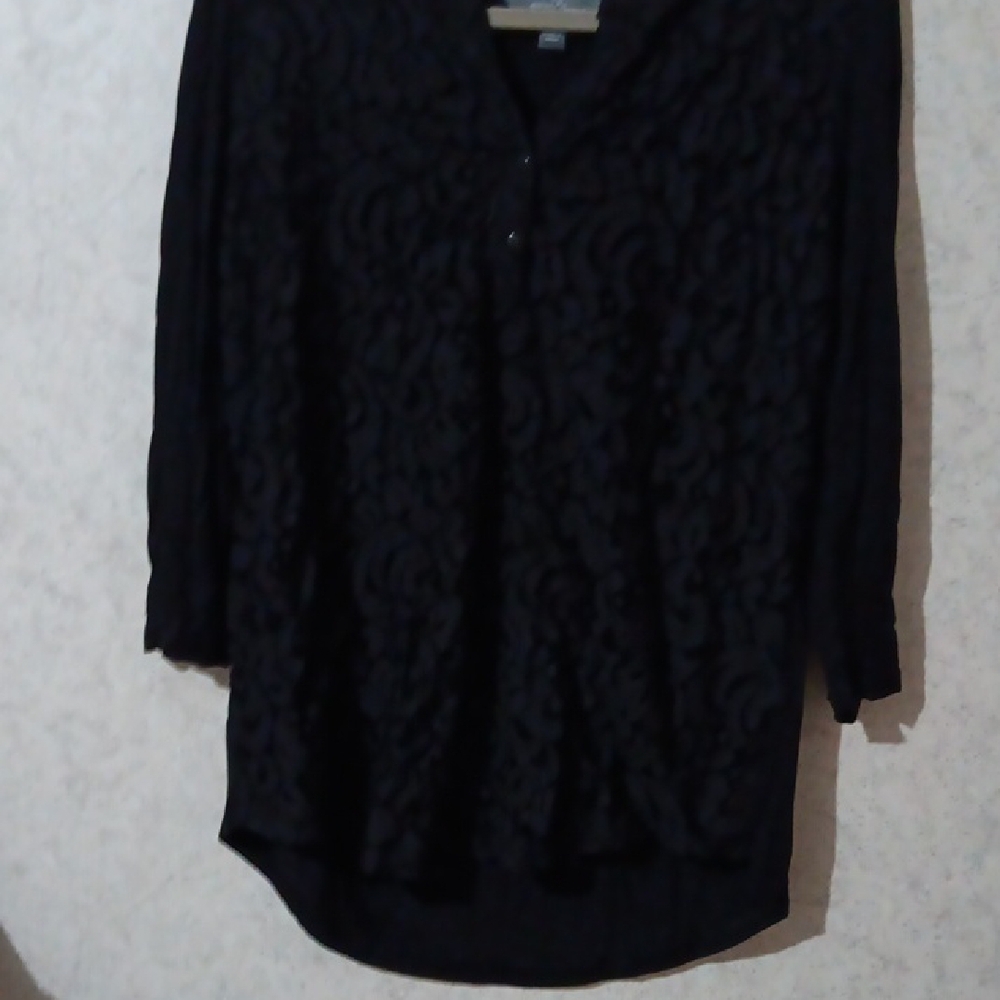 Market & Spruce Black 3/4 Sleeve Buttoned Blouse